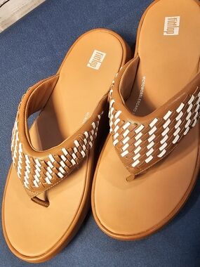 FitFlop Leather Platform Sandals Toe Post Woven Tan Comfort Shoes Women’s 10 NIB